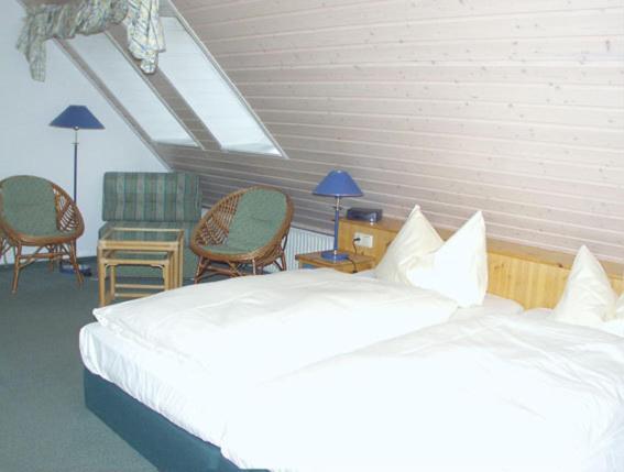 Hotel Auf Dem Langenhof Wunstorf Room photo